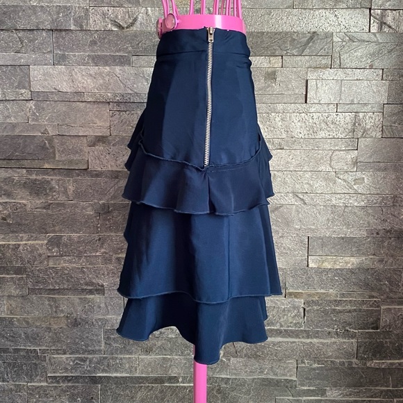 Blue skirt - Picture 4 of 5